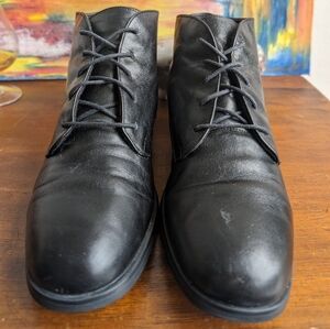 Munro Oxford Soft Leather Lace-up Booties/Boots, size 8/8.5